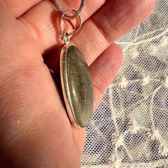Vintage 90’s Gold Sheen Sharkskin Obsidian Pendant Necklace - Picture 5 of 9